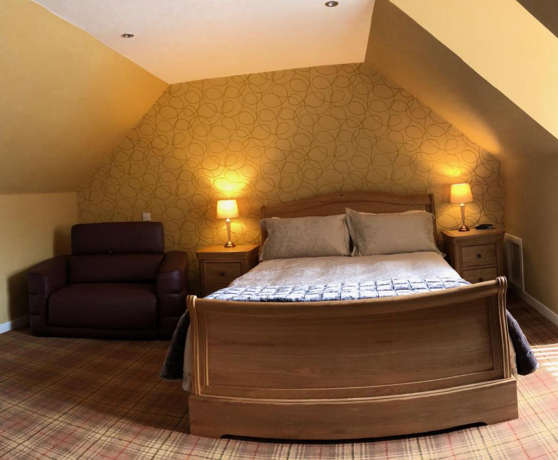 Bridgemill Motel เกอร์แวน ภายนอก รูปภาพ