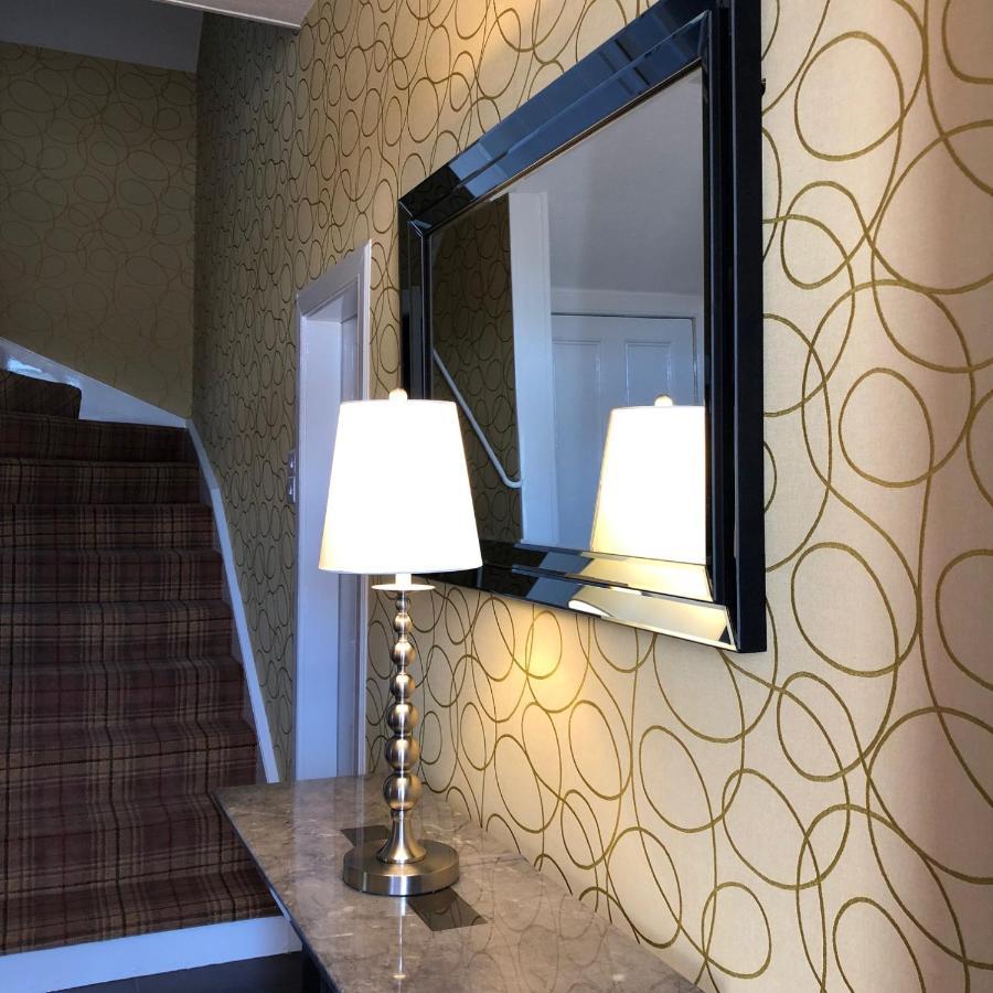 Bridgemill Motel เกอร์แวน ภายนอก รูปภาพ